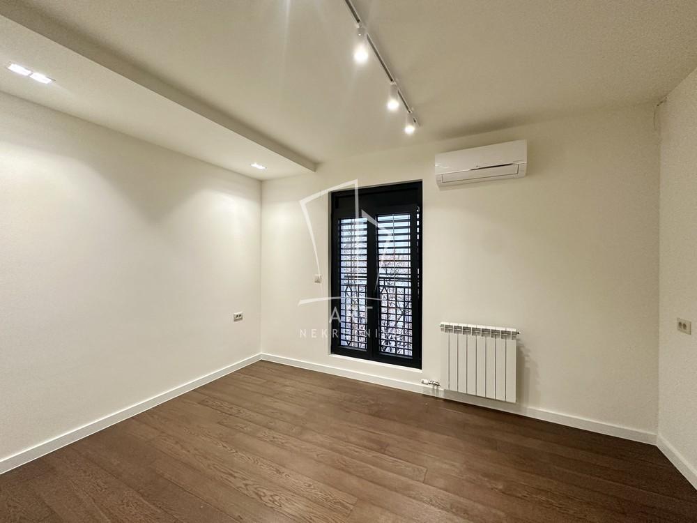 Stan na prodaju u Beogradu, Crveni Krst, cetvorosoban, 114m2, cena 455000 evra