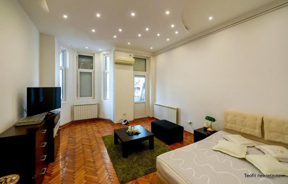 Stan na prodaju u Beogradu, Tašmajdan, trosoban, 86m2, cena 320000 evra