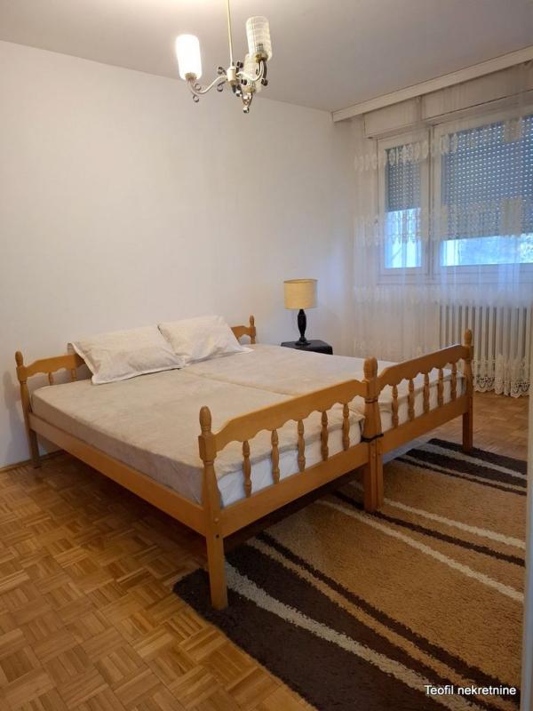 Stan na prodaju u Beogradu, Novi Beograd blok 63, jednoiposoban, 45m2, cena 155000 evra