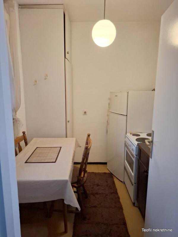 Stan na prodaju u Beogradu, Novi Beograd blok 63, jednoiposoban, 45m2, cena 155000 evra