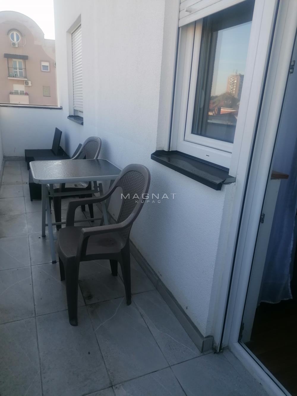 Stan na prodaju u Beogradu, Marije Bursać, jednoiposoban, 46m2, cena 135000 evra