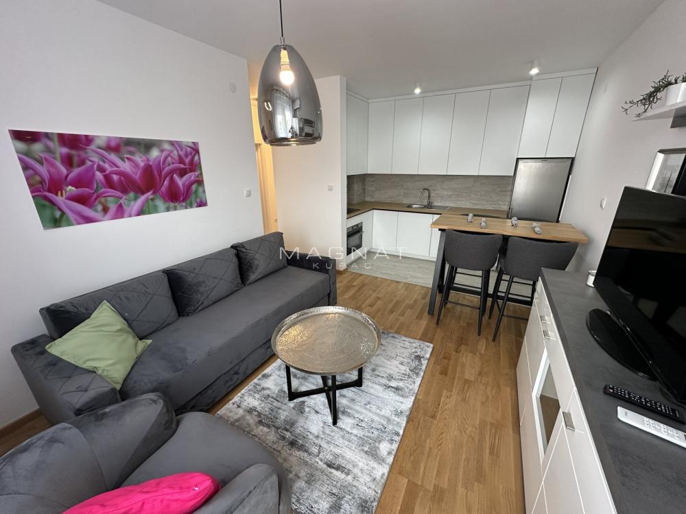 Stan na prodaju u Beogradu, Marije Bursać, jednoiposoban, 46m2, cena 135000 evra