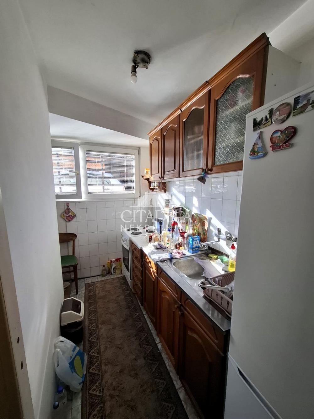 Stan na prodaju u Beogradu, Braće Jerković, dvoiposoban, 55m2, cena 125000 evra