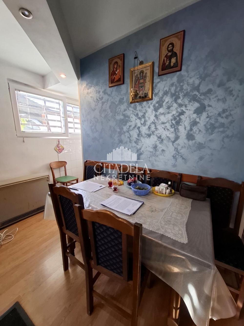 Stan na prodaju u Beogradu, Braće Jerković, dvoiposoban, 55m2, cena 125000 evra