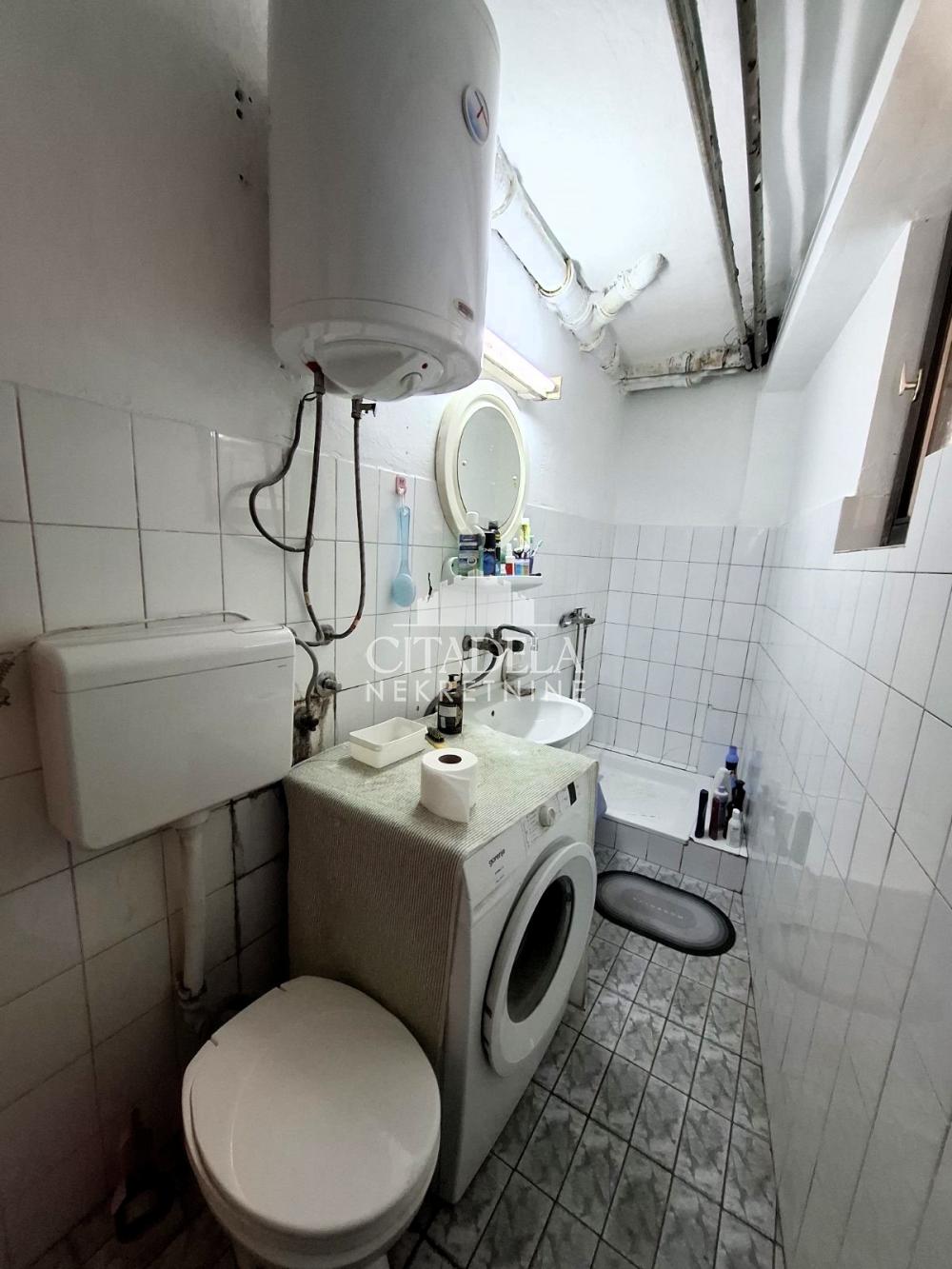 Stan na prodaju u Beogradu, Braće Jerković, dvoiposoban, 55m2, cena 125000 evra