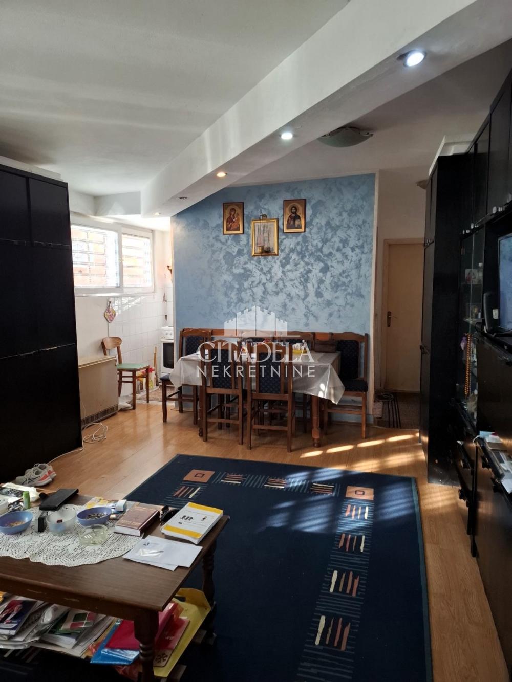 Stan na prodaju u Beogradu, Braće Jerković, dvoiposoban, 55m2, cena 125000 evra