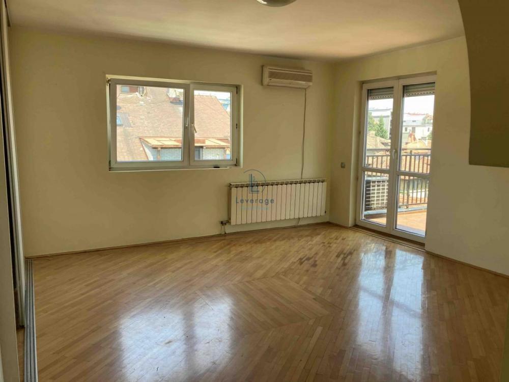 Stan na prodaju u Beogradu, Neimar, trosoban, 100m2, cena 290000 evra