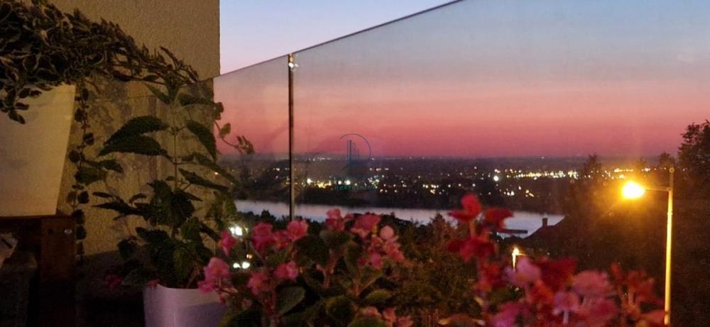 Stan na prodaju u Beogradu, Višnjička banja, dvosoban, 52m2, cena 149000 evra