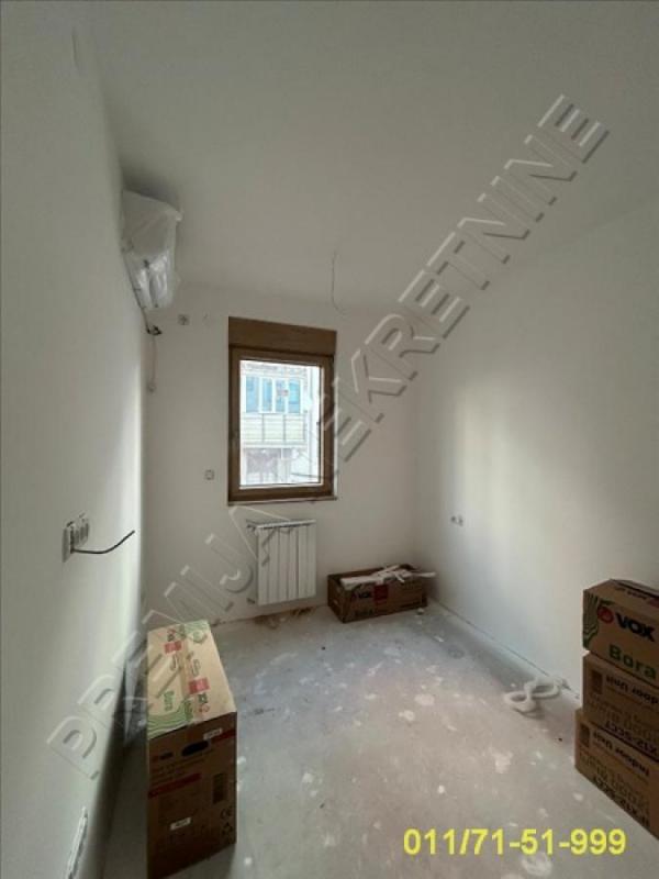 Stan na prodaju u Beogradu, Crveni Krst, troiposoban, 82m2, cena 302000 evra