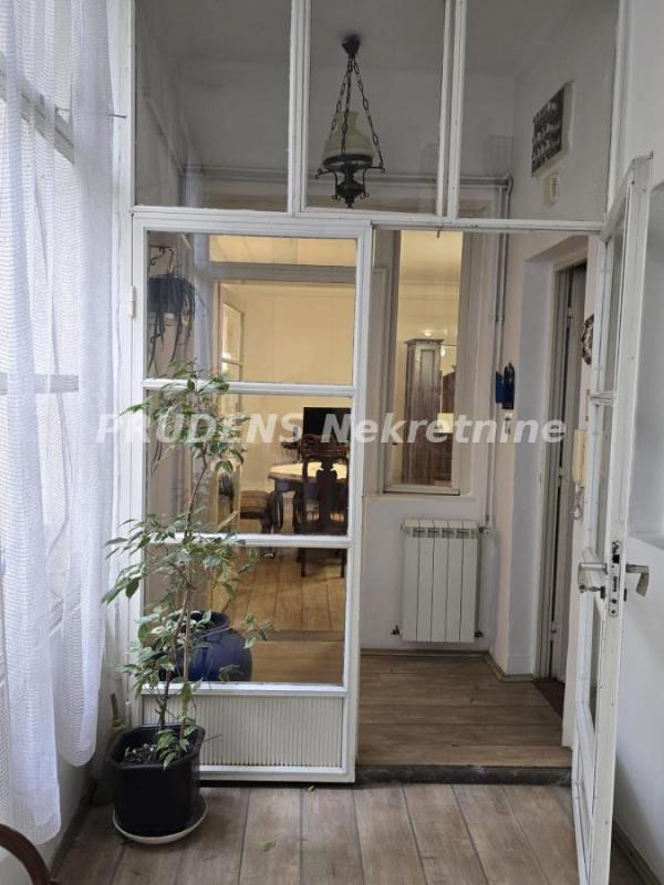 Stan na prodaju u Beogradu, Stari grad, dvoiposoban, 65m2, cena 239900 evra