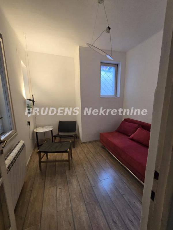 Stan na prodaju u Beogradu, Stari grad, dvoiposoban, 65m2, cena 239900 evra