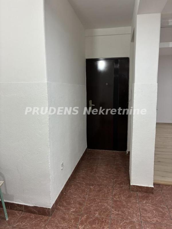 Stan na prodaju u Beogradu, Surčin, dvosoban, 56m2, cena 120000 evra