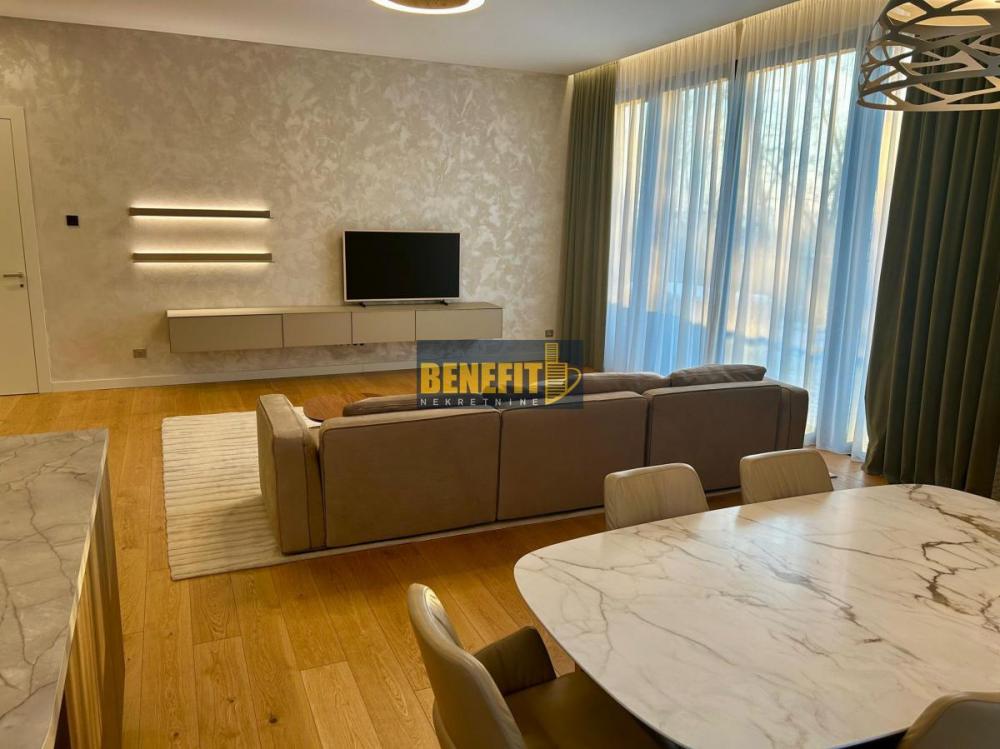 Stan na prodaju u Beogradu, Dedinje, cetvorosoban, 122m2, cena 620000 evra