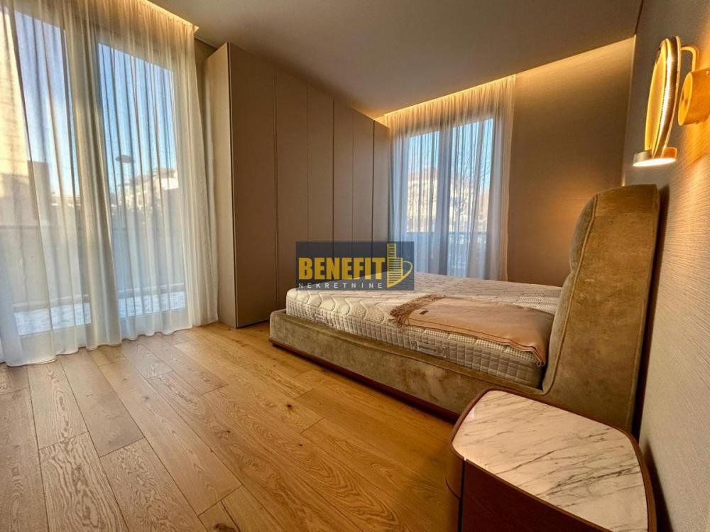 Stan na prodaju u Beogradu, Dedinje, cetvorosoban, 122m2, cena 620000 evra