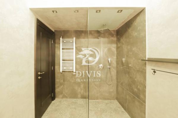 Stan na prodaju u Beogradu, Dorćol, dvoiposoban, 62m2, cena 403000 evra