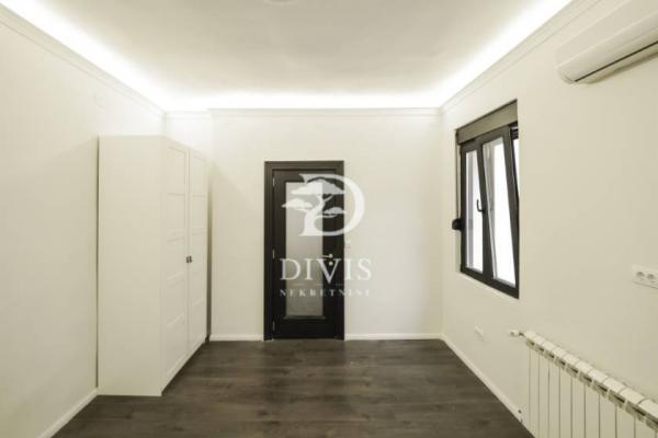 Stan na prodaju u Beogradu, Dorćol, dvoiposoban, 62m2, cena 403000 evra