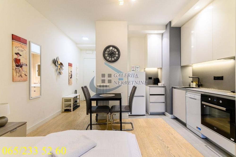 Stan na prodaju u Beogradu, Savski venac, 28m2, cena 165000 evra