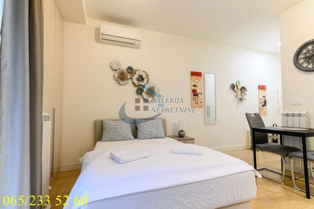 Stan na prodaju u Beogradu, Savski venac, 28m2, cena 165000 evra