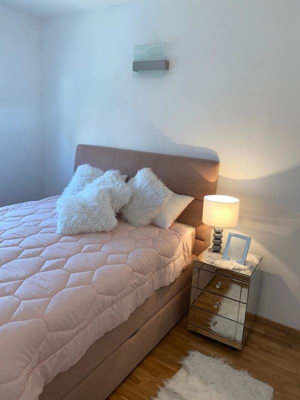 Stan na prodaju u Beogradu, Zemun, troiposoban, 85m2, cena 284000 evra