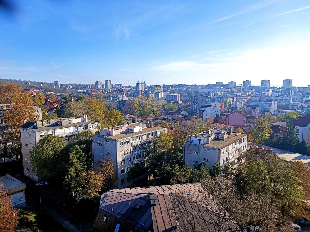 Stan na prodaju u Beogradu, Severni bulevar, dvoiposoban, 60m2, cena 170000 evra