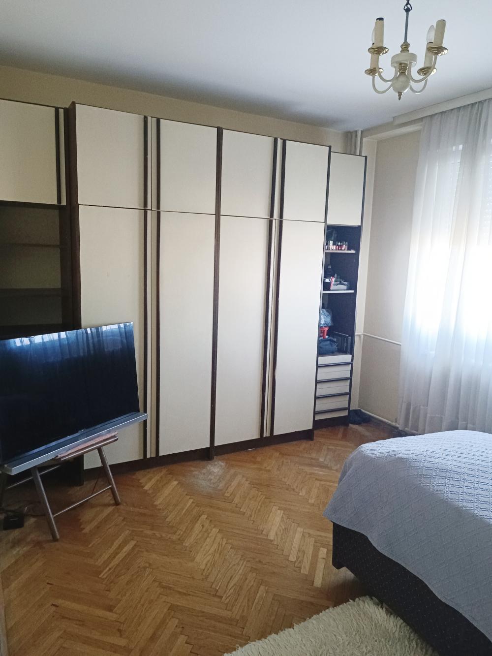 Stan na prodaju u Beogradu, Severni bulevar, dvoiposoban, 60m2, cena 170000 evra