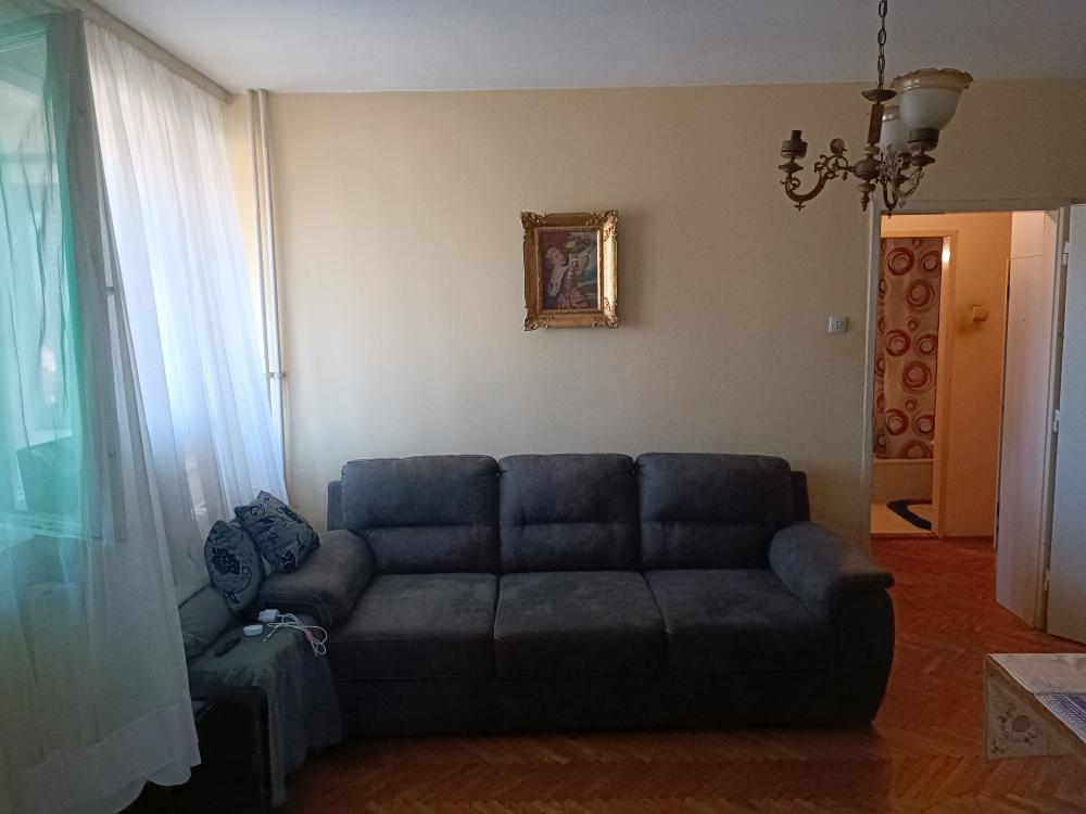 Stan na prodaju u Beogradu, Severni bulevar, dvoiposoban, 60m2, cena 170000 evra