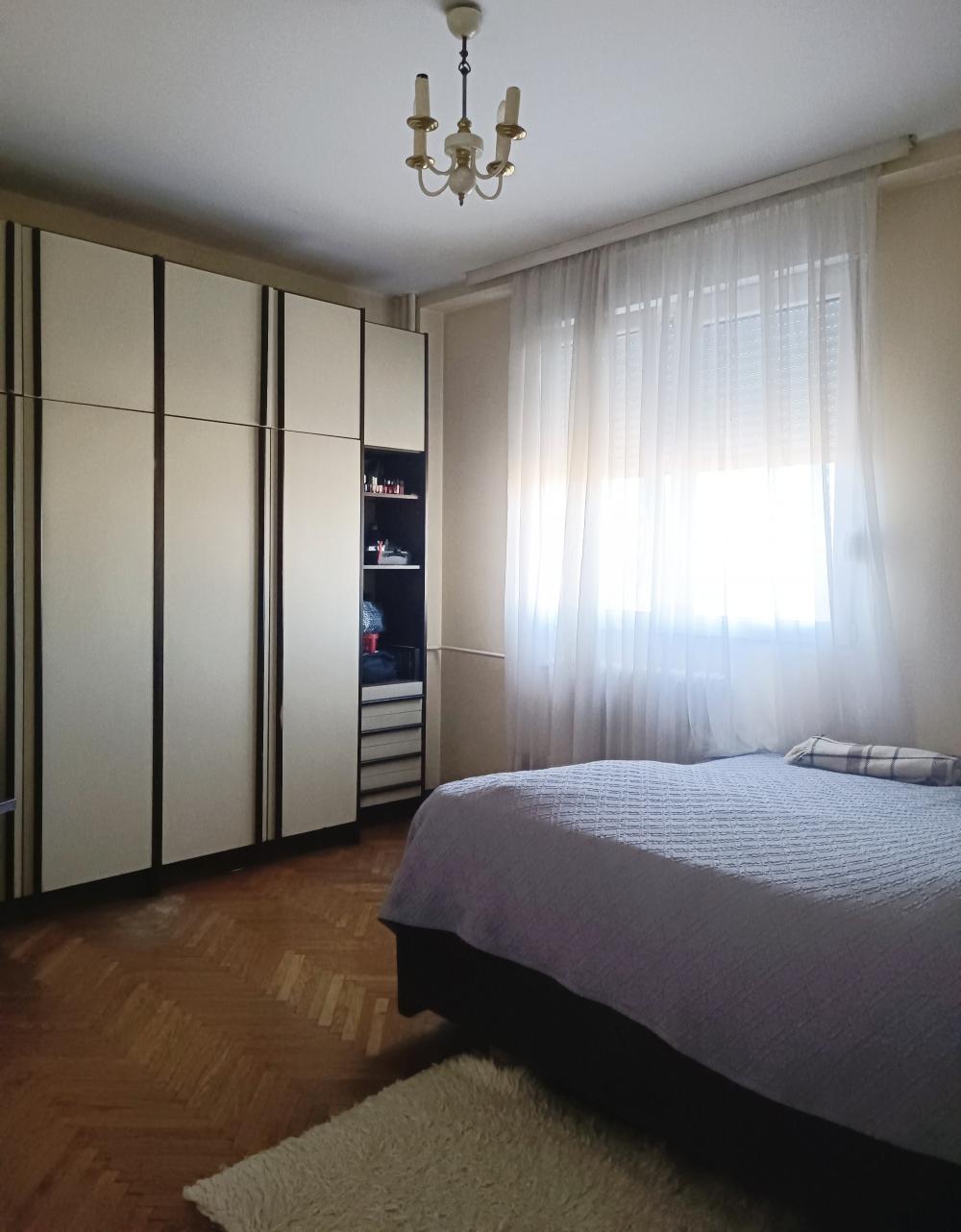 Stan na prodaju u Beogradu, Severni bulevar, dvoiposoban, 60m2, cena 170000 evra