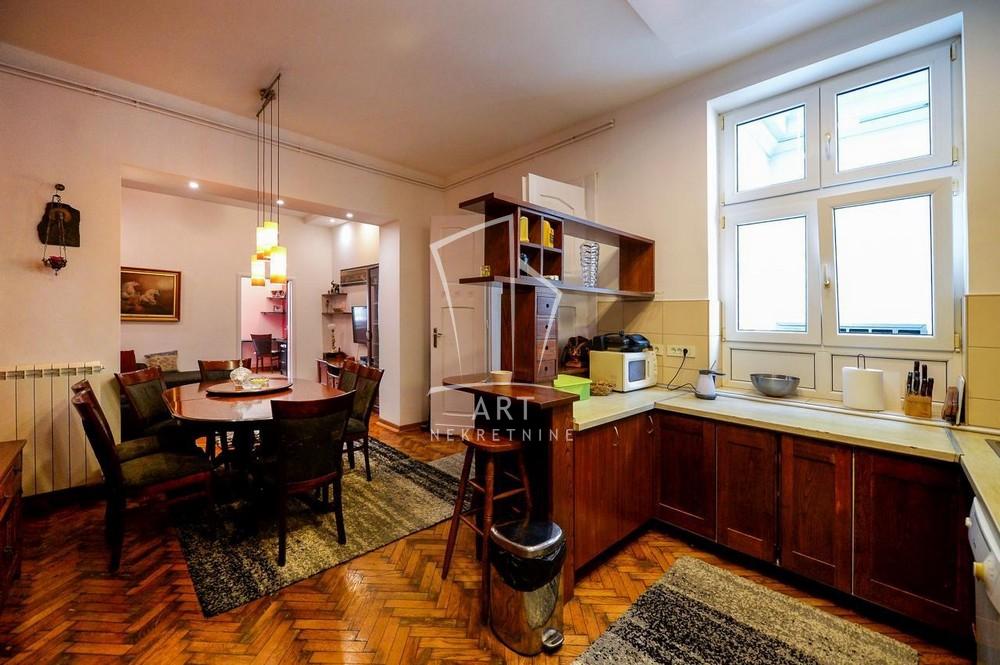 Stan na prodaju u Beogradu, Vračar, trosoban, 86m2, cena 320000 evra