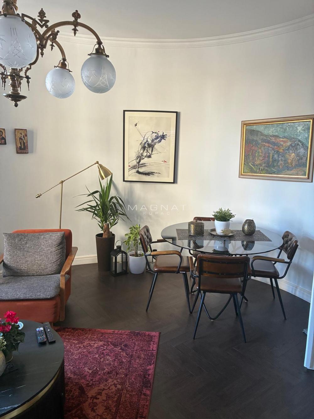 Stan na prodaju u Beogradu, Stari grad, trosoban, 101m2, cena 740000 evra