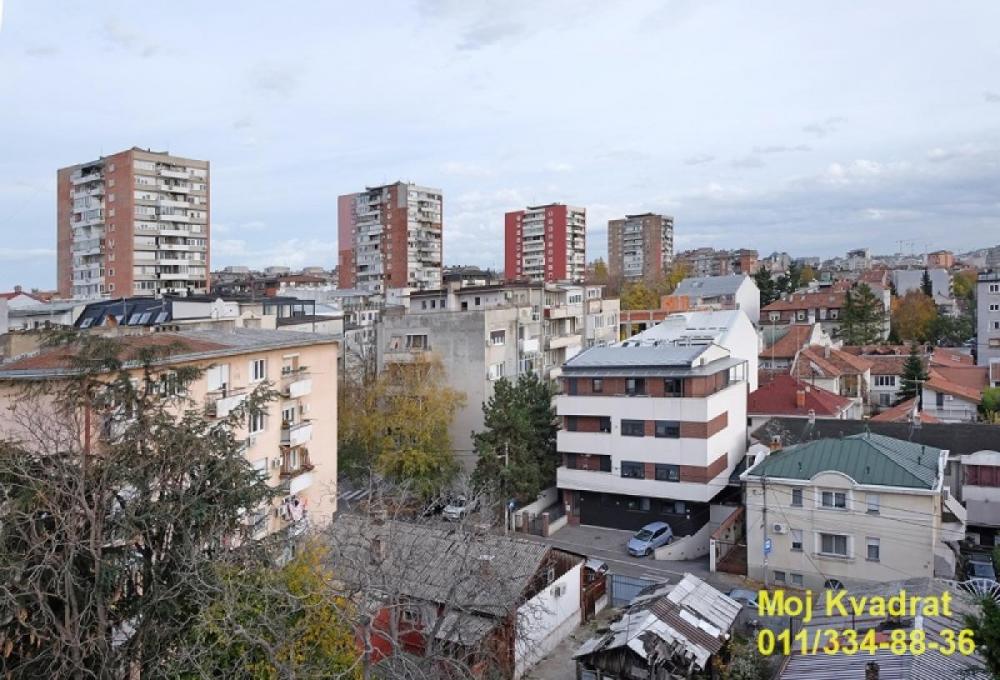 Stan na prodaju u Beogradu, Lion, dvoiposoban, 60m2, cena 210000 evra