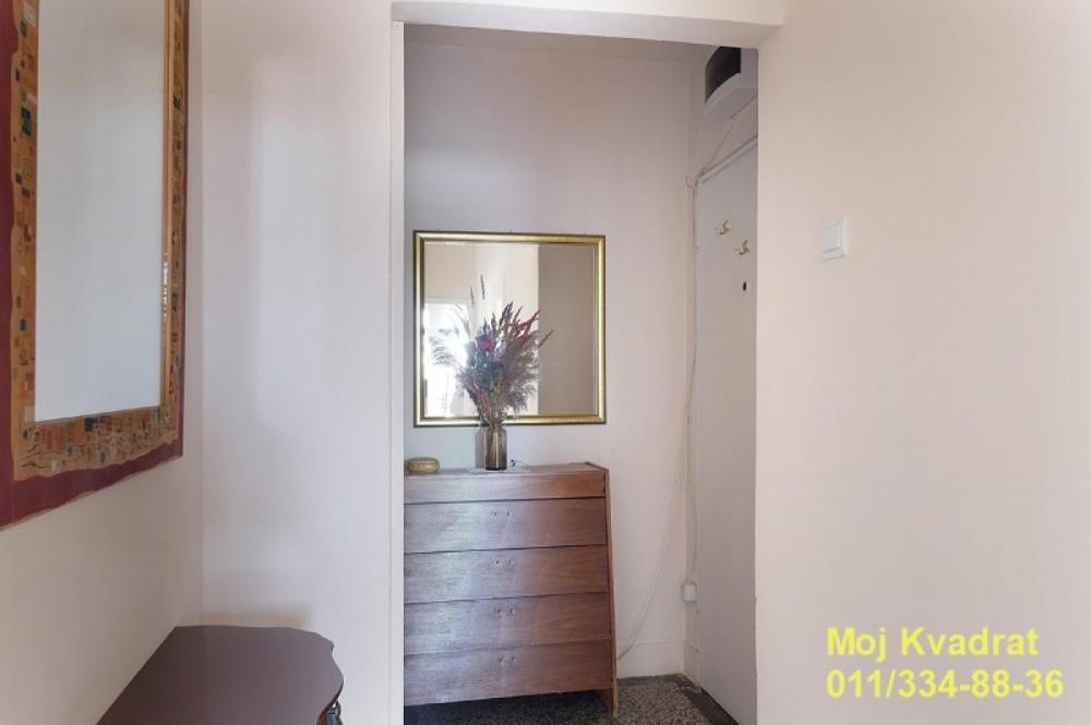 Stan na prodaju u Beogradu, Lion, dvoiposoban, 60m2, cena 210000 evra