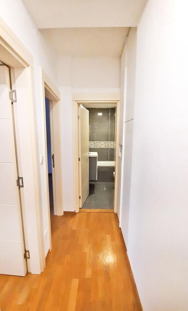 Stan na prodaju u Beogradu, Banjica, trosoban, 65m2, cena 205000 evra