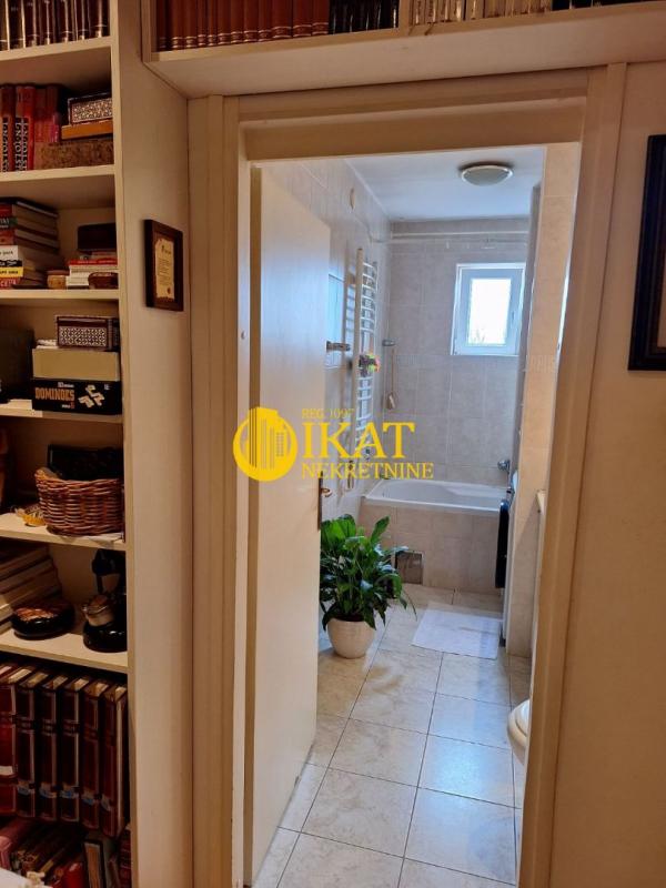 Stan na prodaju u Beogradu, Rakovica, 108m2, cena 265000 evra