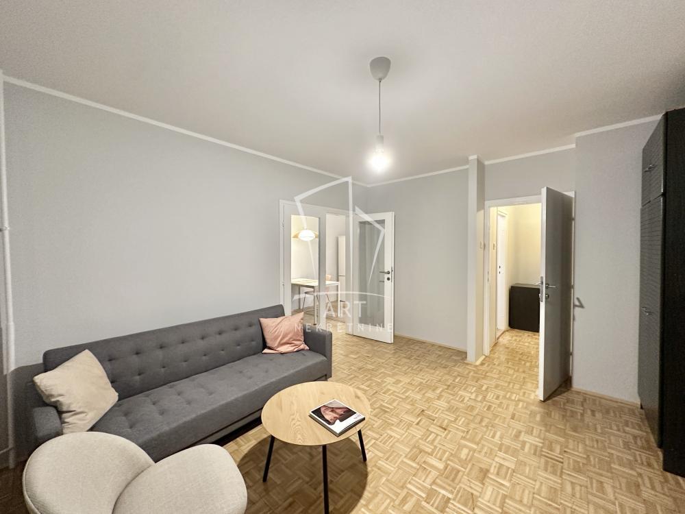 Stan na prodaju u Beogradu, Mirijevo, dvosoban, 53m2, cena 168000 evra