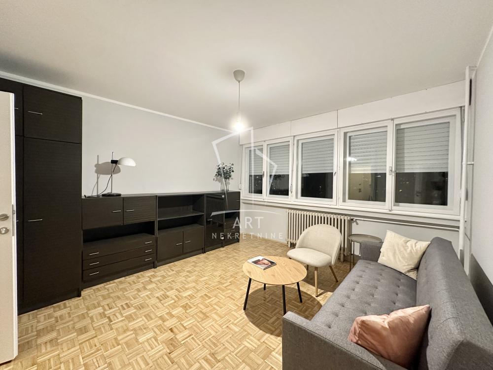 Stan na prodaju u Beogradu, Mirijevo, dvosoban, 53m2, cena 168000 evra