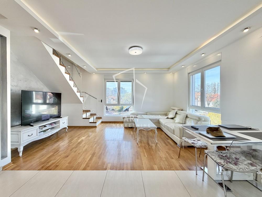 Stan na prodaju u Beogradu, Zemun, troiposoban, 85m2, cena 284000 evra