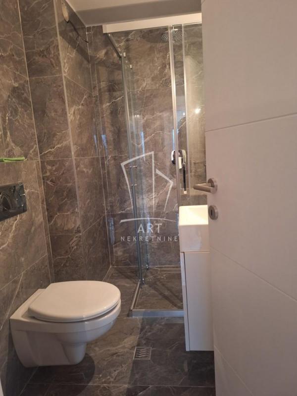 Stan na prodaju u Beogradu, Rakovica, dvoiposoban, 52m2, cena 150000 evra