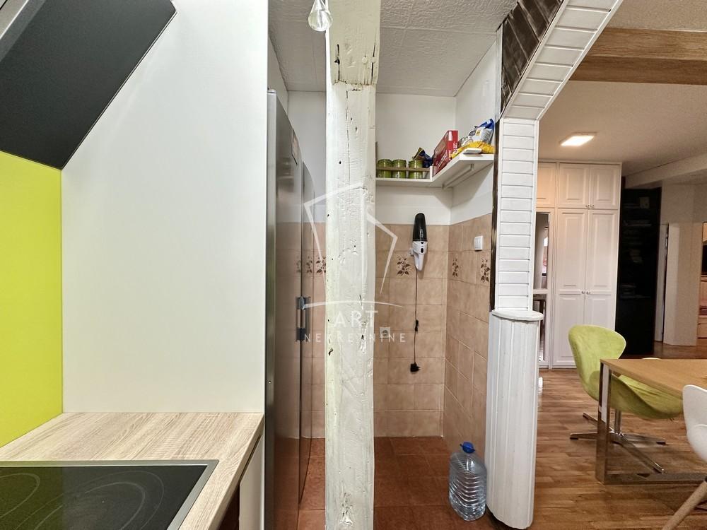 Stan na prodaju u Beogradu, Zvezdara, trosoban, 56m2, cena 168000 evra