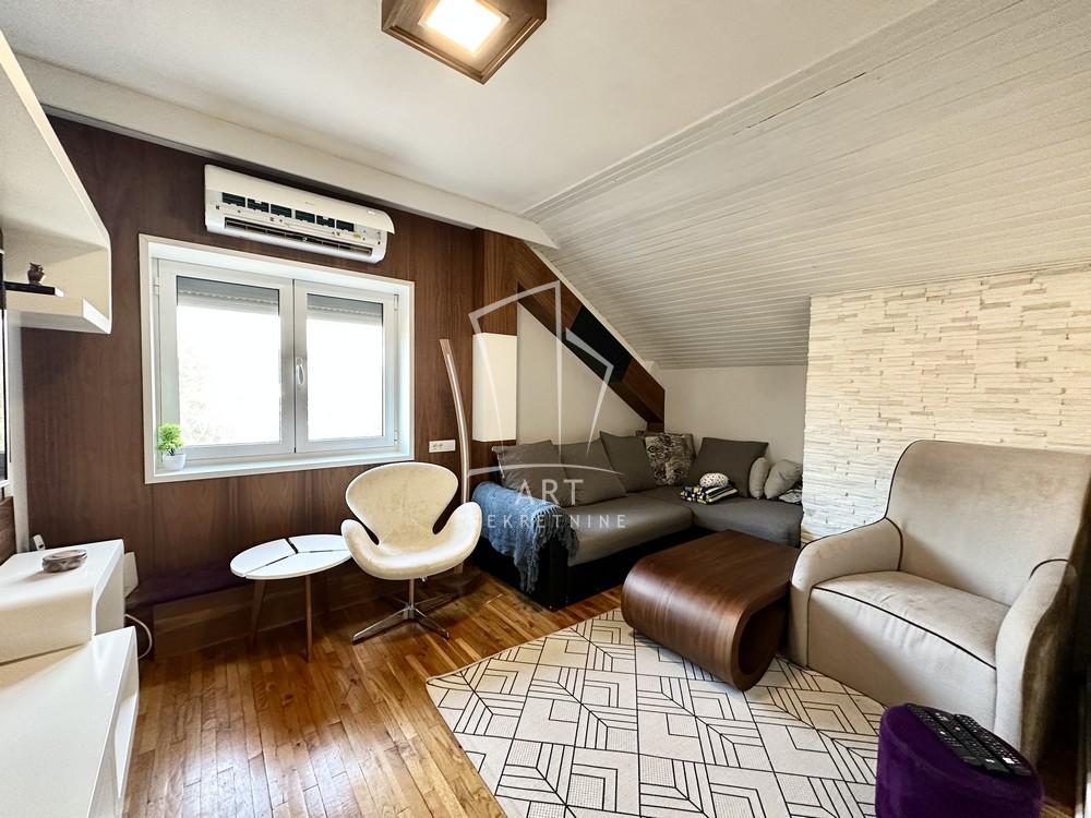 Stan na prodaju u Beogradu, Zvezdara, trosoban, 56m2, cena 168000 evra