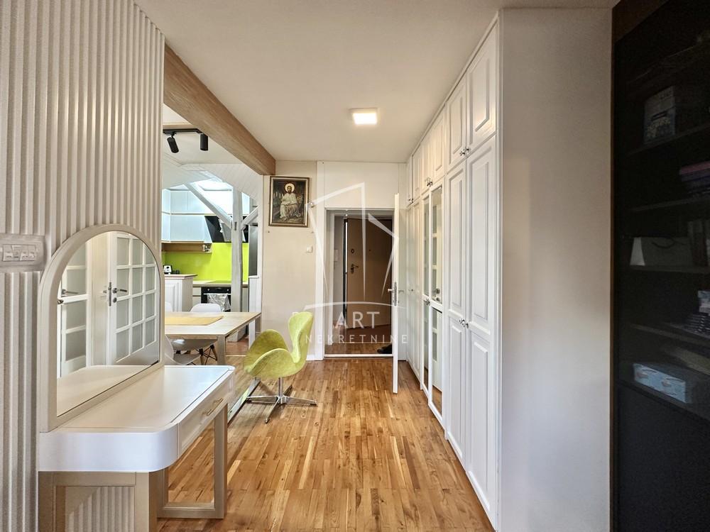 Stan na prodaju u Beogradu, Zvezdara, trosoban, 56m2, cena 168000 evra