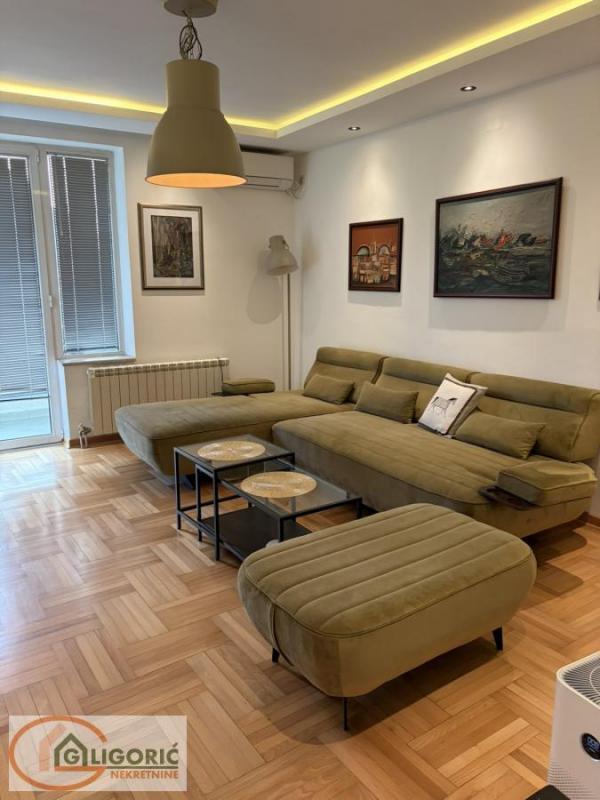 Stan na prodaju u Beogradu, Čukarica, cetvorosoban, 103m2, cena 349000 evra