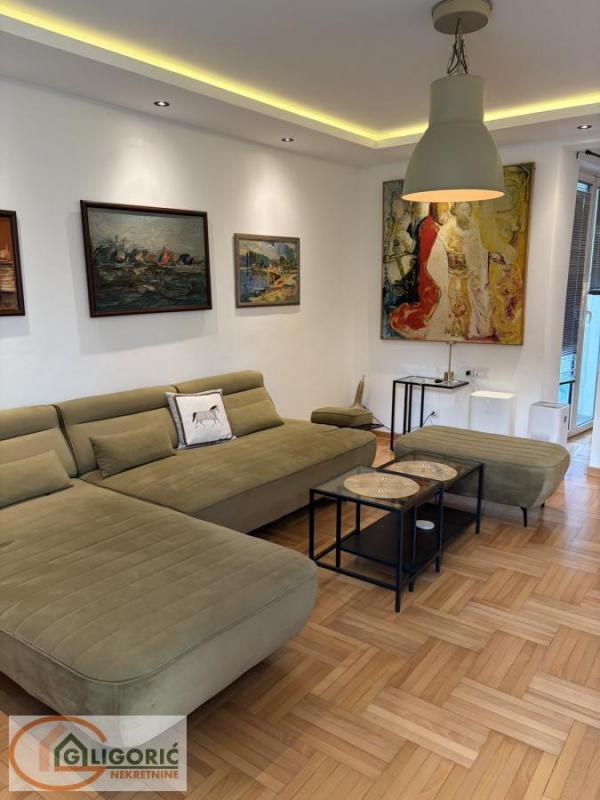 Stan na prodaju u Beogradu, Čukarica, cetvorosoban, 103m2, cena 349000 evra