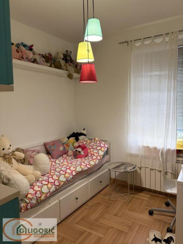 Stan na prodaju u Beogradu, Čukarica, cetvorosoban, 103m2, cena 349000 evra