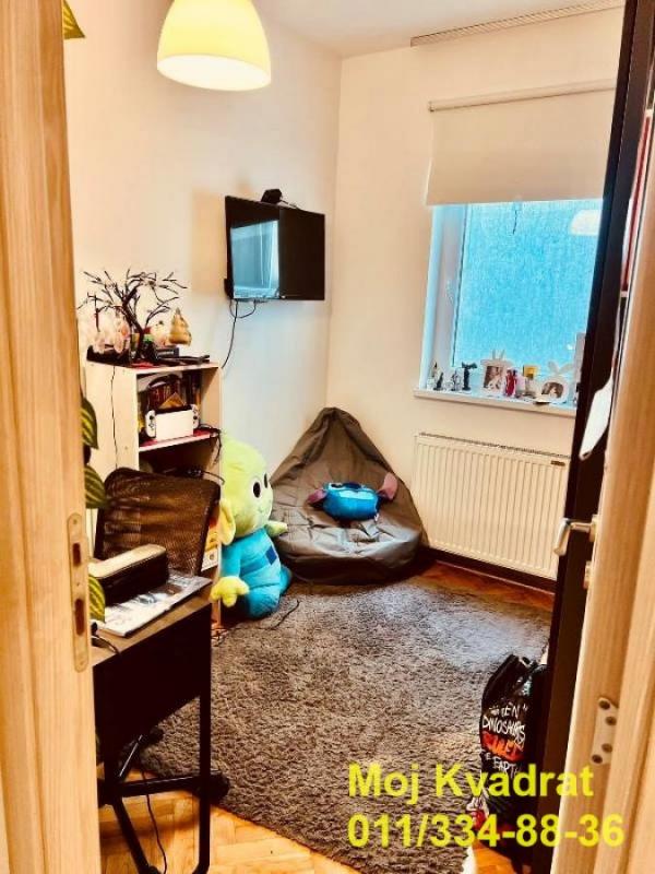 Stan na prodaju u Beogradu, Crveni Krst, troiposoban, 74m2, cena 273800 evra