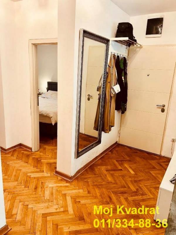 Stan na prodaju u Beogradu, Crveni Krst, troiposoban, 74m2, cena 273800 evra