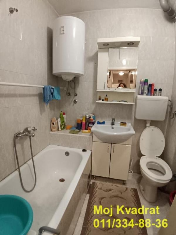 Stan na prodaju u Beogradu, Banovo brdo, jednosoban, 40m2, cena 135000 evra