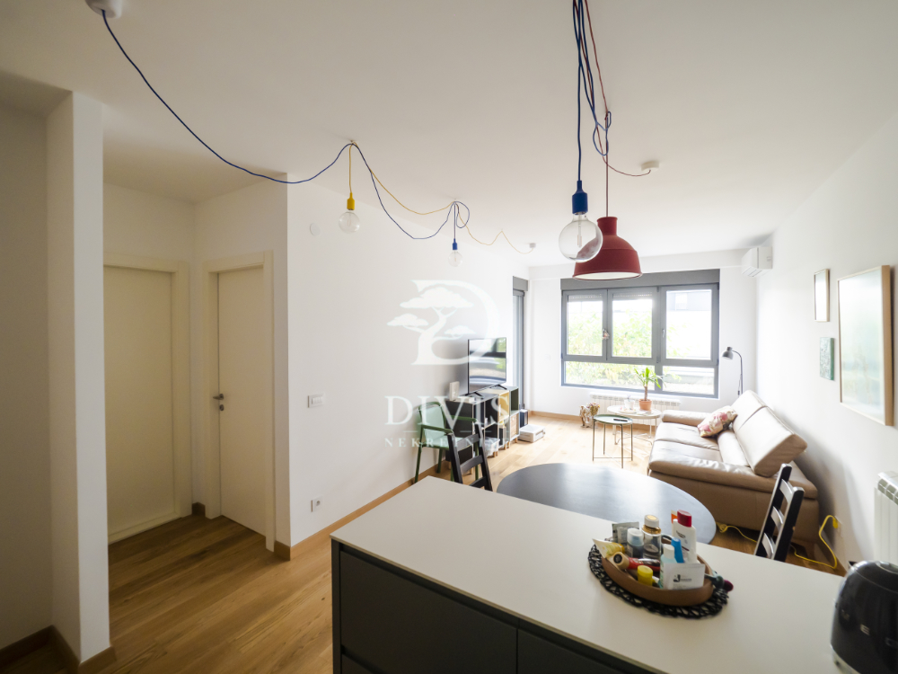 Stan na prodaju u Beogradu, Voždovac, dvosoban, 45m2, cena 200000 evra