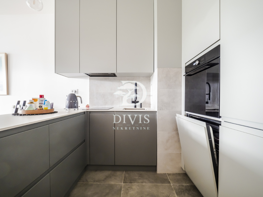 Stan na prodaju u Beogradu, Voždovac, dvosoban, 45m2, cena 200000 evra