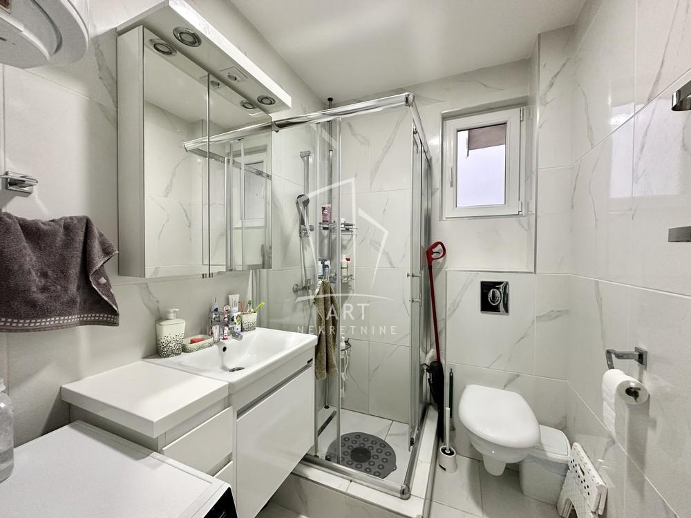 Stan na prodaju u Beogradu, Novi Beograd, dvosoban, 44m2, cena 140000 evra