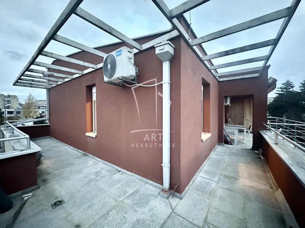 Stan na prodaju u Beogradu, Pašino brdo, dvoiposoban, 64m2, cena 270000 evra